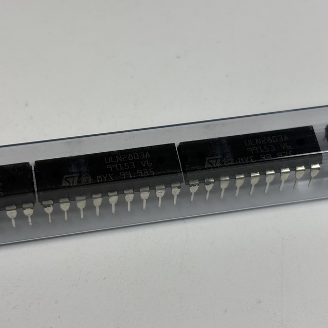 ULN2803A 8-Bit High Voltage Darlington Transistor Array for Inductive Load Switching Control Circuit