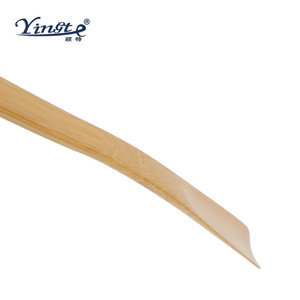 Yinste Calzador de Madera Maciza con Mango Largo, Práctico para Calzarse Zapatos, Uso Doméstico - Product Image 2