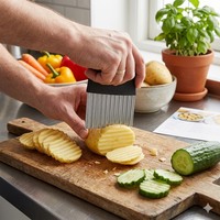 Groothandel RVS gegolfde snijder, herbruikbaar, duurzaam, handzaam, draagbaar, makkelijk schoon te maken, voor groenten, aardappelen, frieten
