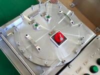 Boîtier de commande d'éclairage antidéflagrant industriel SS304 IP66 Ex Db Eb IIC T6 Gb AC220V 10A pour l'industrie pétrolière, gazière, chimique et marine