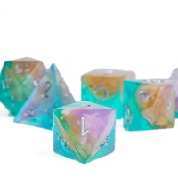 Pour Logo personnalisable RPG Donjons Dragons Jeu de dés en résine polyédrique avec bord tranchant Couleurs mélangées 7 pièces Taille régulière