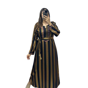 Caftán Largo de Crepé Premium con Cinturón, Patrón Geométrico, Transpirable, Ligero, Elegante y Modesto, Vestido Maxi para Uso Casual, Nocturno o Formal - Product Image 1