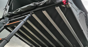 Tente de toit de voiture à ouverture latérale pliable et à structure en aluminium imperméable à coque souple facile à construire et à installer - Product Image 3