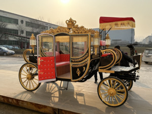 Véhicule de tourisme de luxe haut de gamme, calèche royale électrique sculptée en or de style européen, 6 places avec pneus en caoutchouc massif, vente en gros - Product Image 1