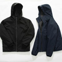 Herens unisex softshell windbreaker jack, op maat gemaakte waterafstotende kleding voor bedrijfsteam uniform, effen gekleurd, casual stijl