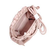 Tas Selempang Wanita Kulit Vegan Anyaman Model Cloud Dumpling Handmade Clutch Kapasitas Besar PU Siap Pakai Desainer