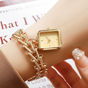 <span class=keywords><strong>Montre</strong></span>-bracelet de luxe pour <span class=keywords><strong>femme</strong></span>, <span class=keywords><strong>cadran</strong></span> <span class=keywords><strong>rectangulaire</strong></span>, pendentif, bracelet en forme d'épi de blé triangulaire, montres à quartz pour femmes, cadeau (WA332) - Product Image 3