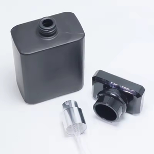 Flacon de parfum vide de luxe personnalisé transparent noir avec pompe, 30ml, 50ml, 100ml - Product Image 5