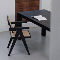 Ensemble de table et chaises rectangulaires minimalistes en bois massif noir style Wabi-sabi Chazhi Feng, personnalisable pour la maison et le bureau