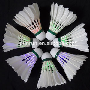 DunRun Hochwertiger <span class=keywords><strong>LED</strong></span>-<span class=keywords><strong>Badminton</strong></span>-Federball Leuchtender Entenfeder-Federball/<span class=keywords><strong>LED</strong></span>-<span class=keywords><strong>Badminton</strong></span>-Federball - Product Image 2