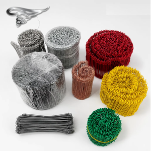 Attaches en <span class=keywords><strong>fil</strong></span> métallique à double boucle en gros, attaches en <span class=keywords><strong>fil</strong></span> galvanisé coupé pour clôtures, boîte <span class=keywords><strong>de</strong></span> 50 kg, approvisionnement direct usine pour les distributeurs <span class=keywords><strong>de</strong></span> clôtures - Product Image 1