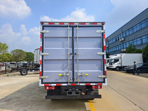 Camionnette BYD T5 DM hybride rechargeable 4x2 de 4,5 tonnes, fourgonnette de fret ondulé de 4 m, moteur essence-électrique 1,5T, pour la logistique express - Product Image 2