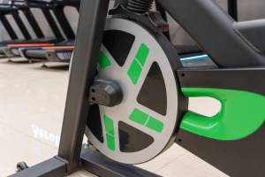 Vélo de spinning d'intérieur version améliorée, commercial, réglable, pour entraînement aérobie en salle de sport - Product Image 3