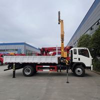 Camion grue articulée Sinotruk HOWO 4x2 de 5 tonnes avec benne de chargement de 4,2 m pour la construction urbaine