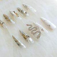 Uñas postizas de acrílico de calidad profesional, estilo stiletto mariposa, cobertura completa, con pegamento, diseño de lujo pintado a mano, uñas con logo personalizado.