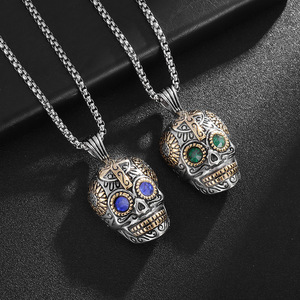 Collar con colgante de calavera de acero inoxidable con incrustaciones de ojos azules y verdes para hombres y mujeres, regalo, joyería de moda HX055 - Product Image 1