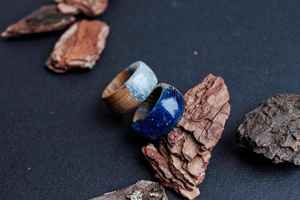 Anillo de Dedo Elegante de Resina y Madera, Joyería Unisex Hecha a Mano con Diseño de Madera Natural y Resina para Moda Moderna - Product Image 4