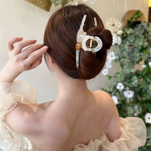 Horquilla de Pelo con Diseño Geométrico Minimalista y Único, Estilo Moderno y Lujoso para Mujer, Venta al por Mayor - Product Image 1