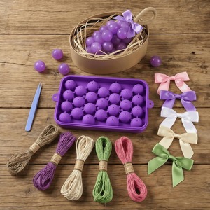 Kit de fabrication de savon DIY, moule en silicone en forme de raisin, bac à glaçons 25 boules avec corde en jute, nœud en satin et pincettes pour savon fait main - Product Image 1