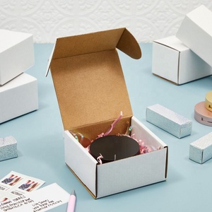 Impression personnalisée de gros vêtements, <span class=keywords><strong>littérature</strong></span>, cadeau, expédition, kraft, blanc, luxe, ondulé, boîte postale, emballage - Product Image 2