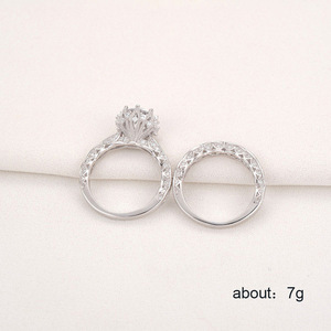 Set di anelli a due pezzi con pietra rotonda lucida, elegante stile fidanzamento, gioielli da donna impilabili per tutti i giorni, regalo - Product Image 3