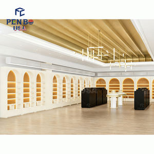 Muebles de Exhibición de Pared de Madera Únicos y Personalizados para Tienda de Perfumes, Diseño Moderno de Estilo Árabe con Iluminación LED Ecológica de Dubái - Product Image 4