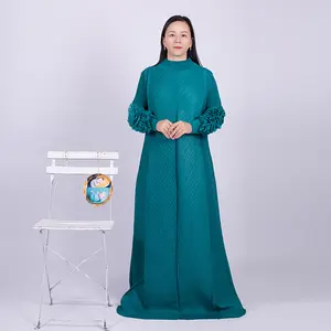 Winter new solid color embroidered long loose large size women's pleated dress