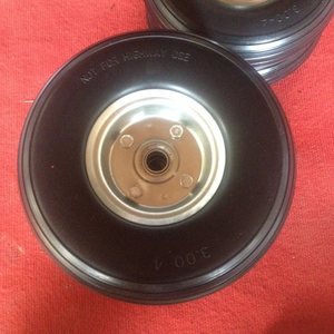 Carretilla de mano Maxtop con rueda de espuma de PU de 260x85mm 300-4, neumáticos antipinchazos 3.00-4, para uso en hoteles - Product Image 2
