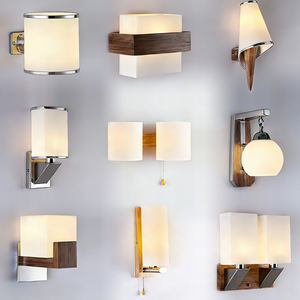 Applique murale à <span class=keywords><strong>LED</strong></span> Meilleur design en bois et verre Vente en gros Nouveau matériau E27 Boîte intérieure Applique murale carrée en bois blanc - Product Image 2