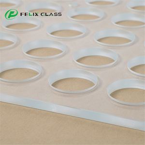 Panel de Vidrio Templado Transparente Personalizado con Orificios Regulares de 3mm-12mm de Espesor, Ecológico y de Alta Resistencia para Dispositivos Industriales - Product Image 3
