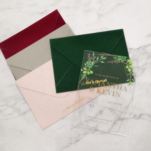Échantillon gratuit Enveloppes en velours et daim personnalisées avec logo en feuille d'or Enveloppes pour invitations de mariage d'affaires disponibles en plusieurs couleurs - Product Image 4