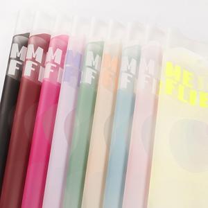 Diseño de lujo 58*58cm Carta de <span class=keywords><strong>amor</strong></span> Impreso OPP Translucence Flor de plástico Papel de regalo Papel de paquete floral - Product Image 1