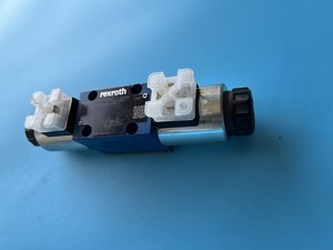Vanne industrielle série WE6 R901429685 4WE6E6X/EG24N9K4/MH, directionnelle hydraulique à action directe à tuyau court - Product Image 2