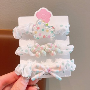 Une jolie et fraîche élastique à cheveux <span class=keywords><strong>pour</strong></span> une petite fille avec un anneau en forme de gros intestin. C'est une <span class=keywords><strong>coiffure</strong></span> populaire <span class=keywords><strong>pour</strong></span> les petites filles - Product Image 5