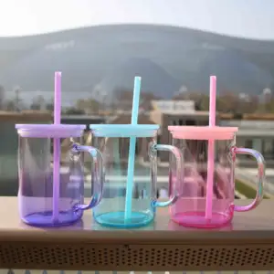 Ombre baskılı kupalar 15 oz süblimasyon renkli kupa plastik kapaklı kahve tutacaklı kupalar