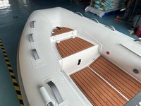 Bateau pneumatique à coque en aluminium UT320 Achilles Hypalon 320 cm
