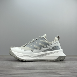 Chaussures de course tendance, semelle en caoutchouc antidérapante, décontractées, pour l'hiver, sports de plein air, jogging, surfaces variées, lacets, baskets luxueuses - Product Image 1