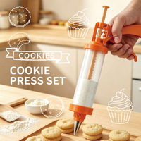 Kit de presse à biscuits et à gâteaux avec 13 disques et 8 embouts, coffret cadeau exquis pour Noël, les fêtes et la pâtisserie DIY
