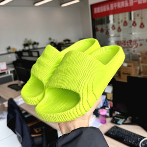 Slides nuage originales unisexes avec bout ouvert pantoufles épaisses et souples en mousse EVA chaussures colorées à la mode Slide Zapatilla - Product Image 2