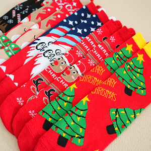 Calcetines de media pantorrilla para otoño e invierno, con diseño navideño de dibujos animados de Papá Noel, renos y copos de nieve, para mujeres y hombres. - Product Image 6