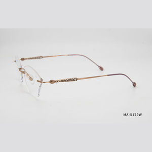 نظارات قراءة نسائية كلاسيكية CR39 لعام <span class=keywords><strong>2026</strong></span>، إطارات نظارات طبية أنيقة للسيدات متوفرة في المخزون - Product Image 1