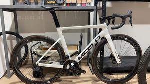 Vélo de route en fibre de carbone Aero avec groupe Dura-Ace <span class=keywords><strong>Di2</strong></span> <span class=keywords><strong>R9200</strong></span>, ultra-léger (7,2 kg), pour compétition professionnelle, pédales ordinaires - Product Image 2