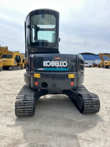 Mini Escavatore Usato <span class=keywords><strong>Kobelco</strong></span> SK55SR-<span class=keywords><strong>6</strong></span> da 5,5 Tonnellate in Vendita Mini Digger con Cabina SK55 SK55SR in Buone Condizioni - Product Image 3