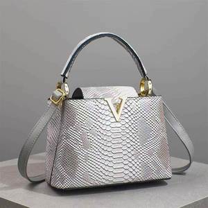 Bolsos Tote de Piel Sintética de Alta Calidad para Mujer, Cierre de Cremallera, Asa Única, Tamaño de 6 Pulgadas, Forro de Poliéster, para Uso Diario al Aire Libre - Product Image 6