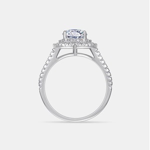 Anillo de Moissanita con Corte Ovalado en Oferta, Anillo de Plata de Ley 925 con Diamantes de Moissanita para Mujer, en Venta - Product Image 1