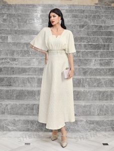 Tela Jacquard tejida con textura 3D con patrón floral en relieve diseño Fukro para hacer que los niños usen ropa <span class=keywords><strong>de</strong></span> vestir para mujeres - Product Image 4
