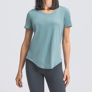 Séchage rapide Running Gym Noirs Arc Ourlet Petit quantité minimale de commande Nylon Spandex T-shirts de sport pour femmes Logo personnalisé - Product Image 1