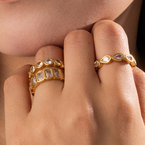 Bagues tendance en acier inoxydable plaqué or 18 carats avec zircons cubiques, bijoux étanches, géométriques, luxueux et étincelants pour femmes - Product Image 5
