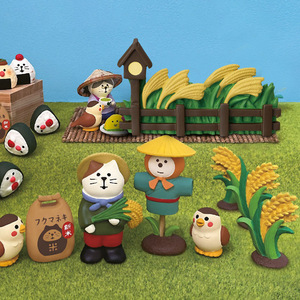 Japanese ZAKKA Cat Themed Resin Craft Ornaments Handmade Animal Shape Home Decoration Gift Set - Product Image 1