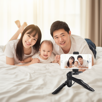 Mini Trípode Ligero de Plástico con Bloqueo de Seguridad para Teléfono Móvil, Soporte Ajustable, Diseño Portátil para Fotos Familiares